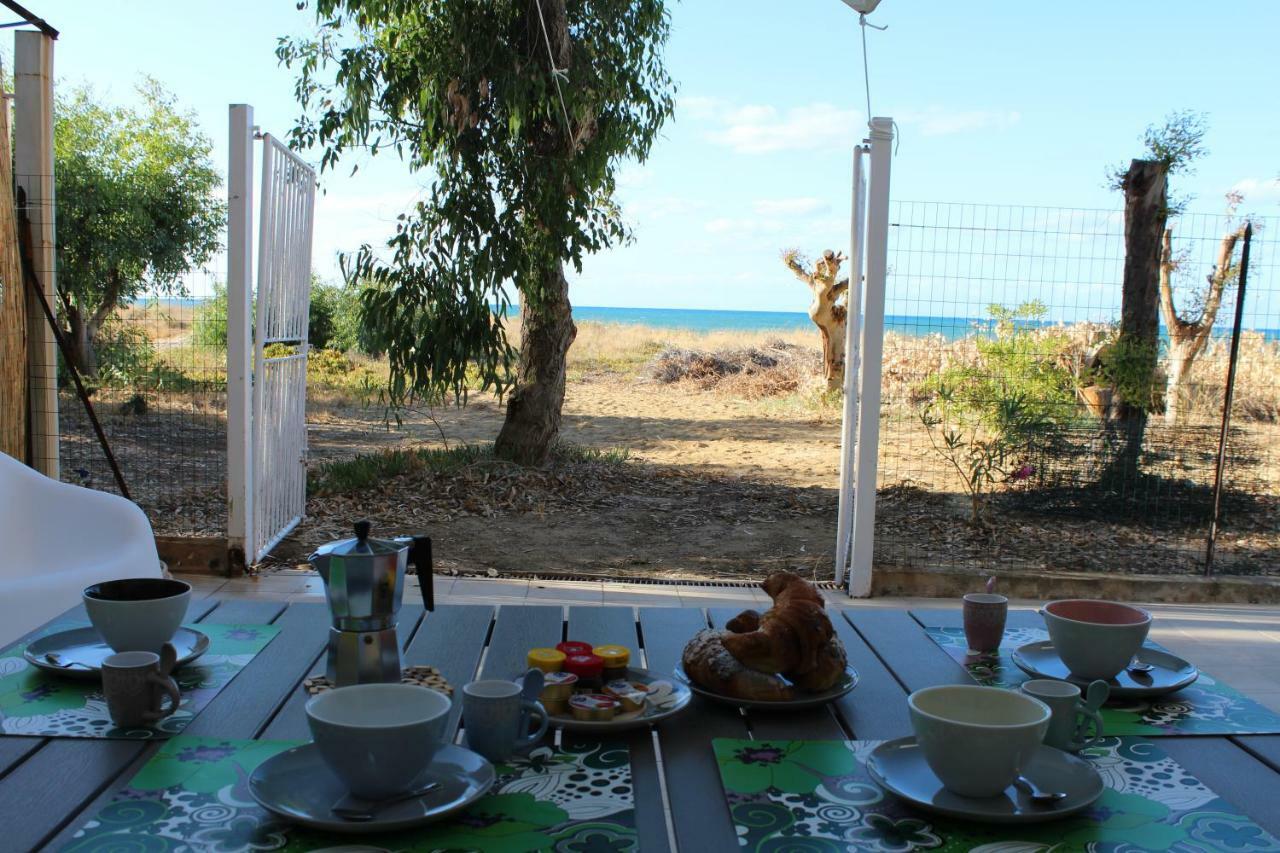 Ferienwohnung Acquamarina House On The Beach Alcamo Marina Exterior foto